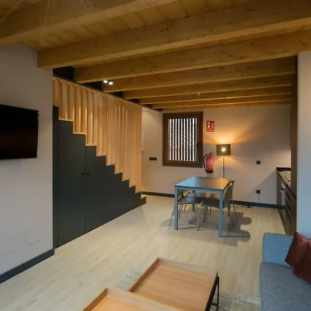 Y La Santilar Apartment *